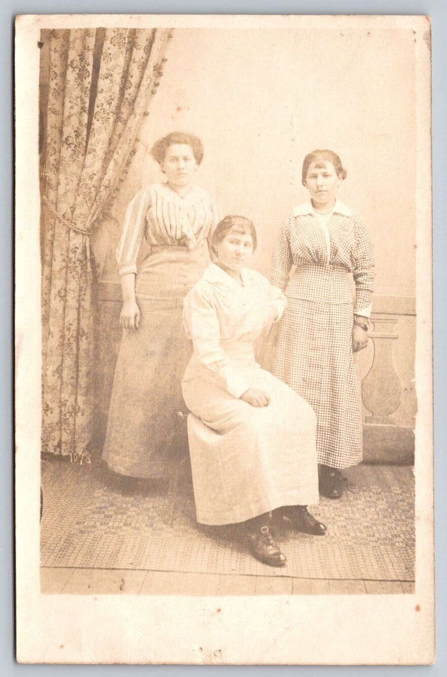 Antique French RPPC Postcard Three Women 1910s Fashion Edwardian Belle Epoque